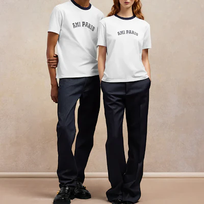 Camiseta Unisex AMI PARIS FW24 Blanca de Manga Corta con Ribetes en Contraste. UTS047724-100 Lookbook Camiseta Unisex AMI PARIS FW24 Blanca de Manga Corta con Ribetes en Contraste. UTS047724-100