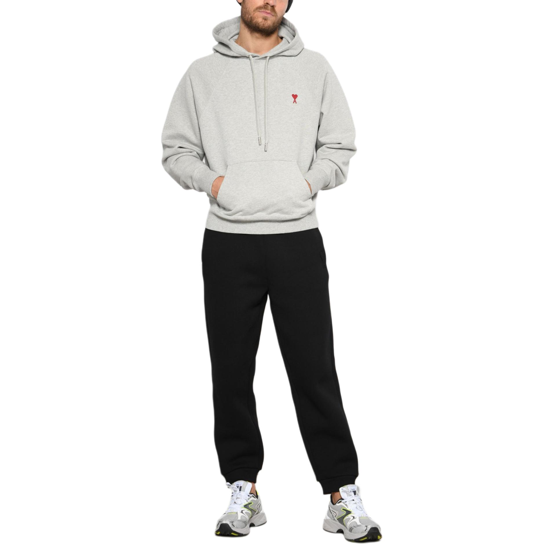 Shop AMI Paris 솔리드 로고 자수 니트 조거 팬츠 유니섹스 블랙. UTR2257490-01