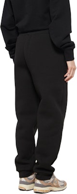 AMI Paris 솔리드 로고 자수 니트 조거 팬츠 유니섹스 블랙. UTR2257490-01 Purchase AMI Paris 솔리드 로고 자수 니트 조거 팬츠 유니섹스 블랙. UTR2257490-01