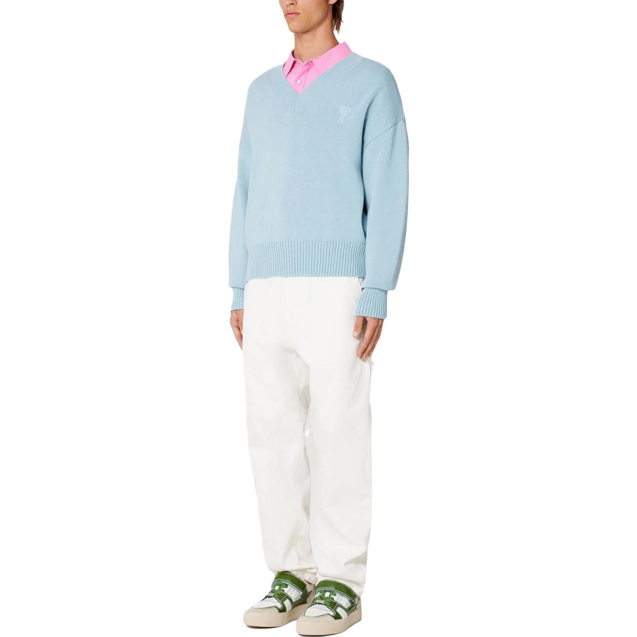 Lookbook AMI PARIS 纯色V领棉毛混纺套头毛衣 男女通用 UKS208016-464