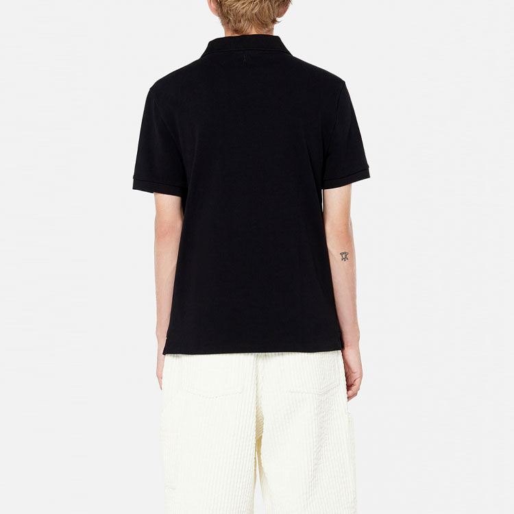 Shop AMI PARIS SS21 黑色愛心短袖 Polo 襯衫 男女皆宜 BFHJ207760-001