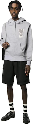 Sudadera Gris AMI PARIS SS21 con Logo de Corazón Contorno. A20HJ057747-055 Lookbook Sudadera Gris AMI PARIS SS21 con Logo de Corazón Contorno. A20HJ057747-055