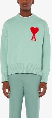 AMI PARIS SS21 Sweater Unisex Oversized Logo Hati Crewneck - Hijau Mint E21HK009016-303 Lookbook AMI PARIS SS21 Sweater Unisex Oversized Logo Hati Crewneck - Hijau Mint E21HK009016-303