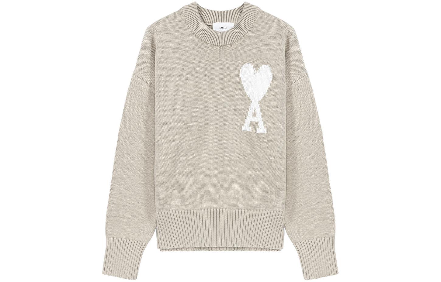 AMI PARIS SS22  Beige Heart Logo Crewneck Knit Sweater. UKS003-016252