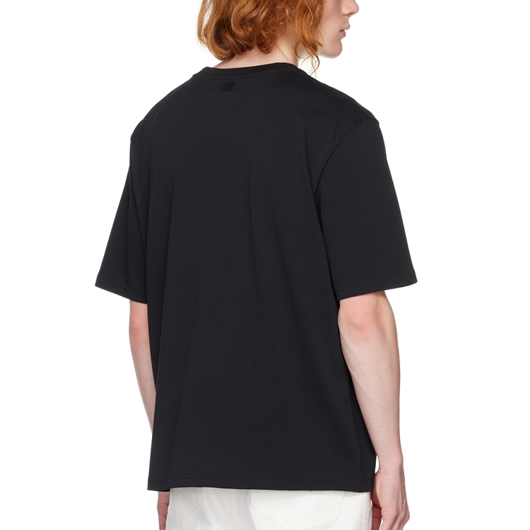 Shop Camiseta Negra AMI Paris SS22 de Manga Corta con Cuello Redondo y Corazón Bordado. SPEUTS022726-001