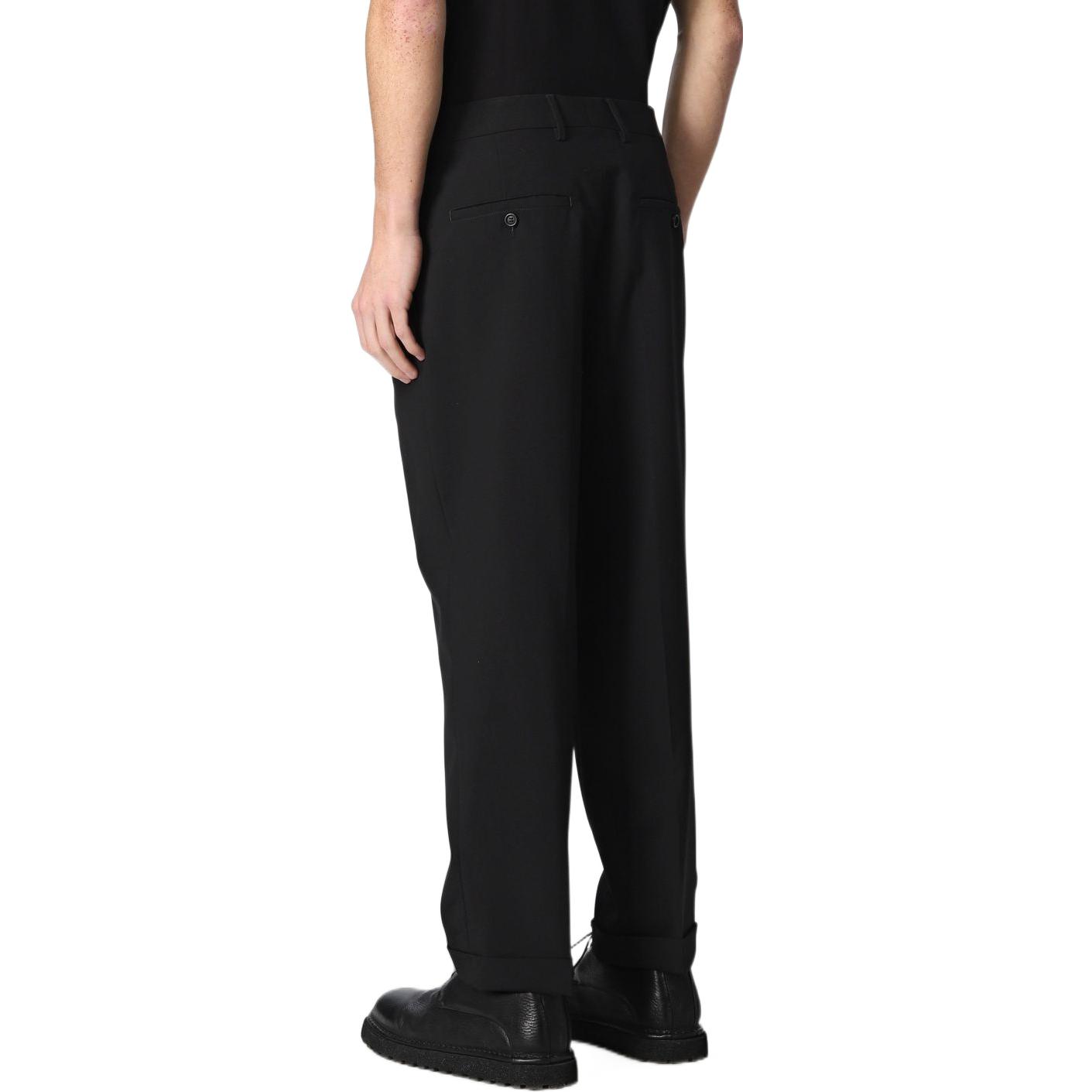 Shop Pantalones Cropped Rectos Slim de Lana Negra AMI Paris SS22. HTR100264-001