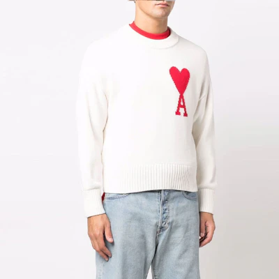 AMI Paris SS22 Big Heart Logo White Crewneck Sweater Unisex UKS003016-102 Lookbook AMI Paris SS22 Big Heart Logo White Crewneck Sweater Unisex UKS003016-102
