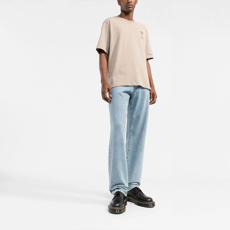 Lookbook AMI PARIS SS22 Baju-T Uniseks Caramel Logo Hati Bersulam. UTS002726-267