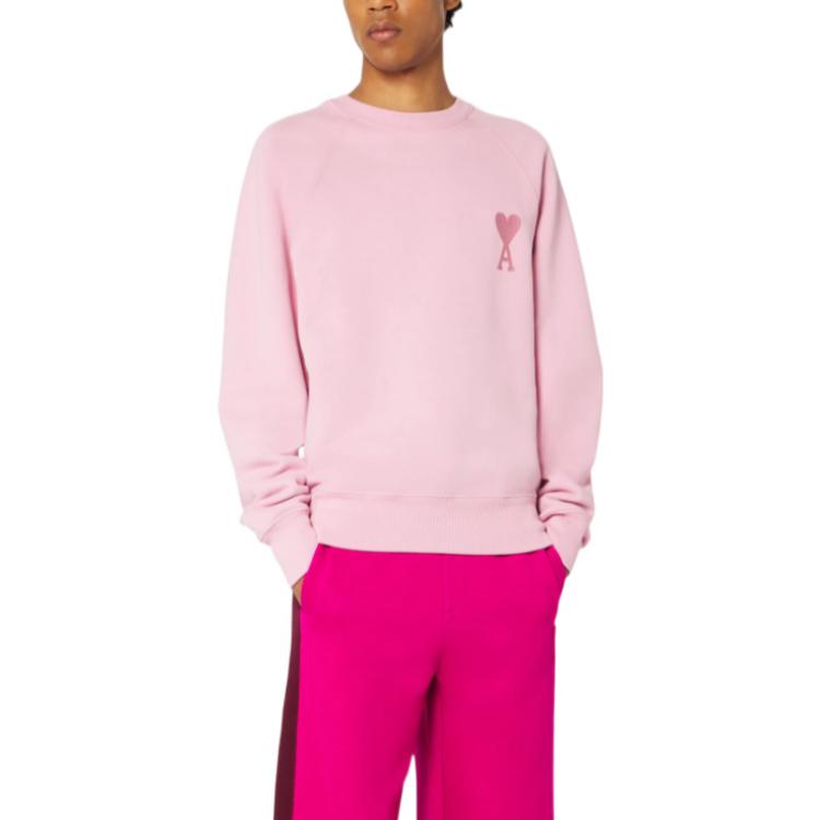 Lookbook AMI PARIS SS22 粉色愛心刺繡標誌圓領長袖衫。 USW002747-655