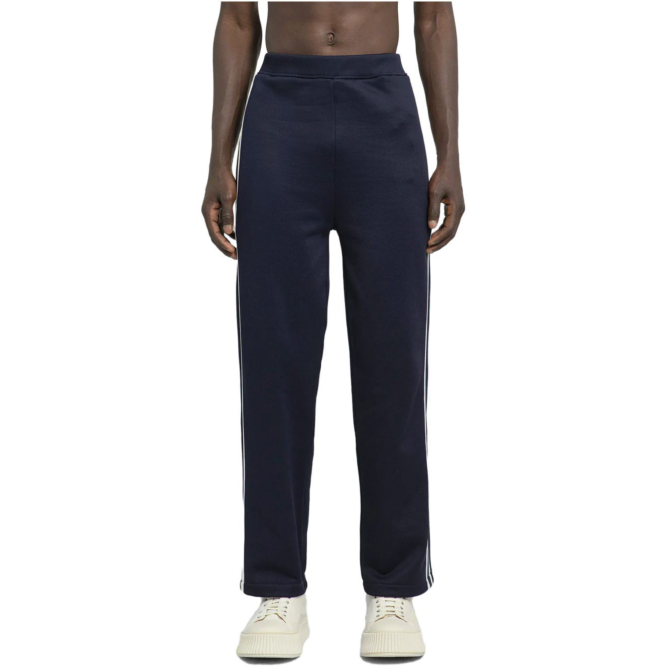 Shop AMI Paris SS23 Seluar Track Biru Knit Lurus dengan Jalur Sisi. HTR218JE0005-491