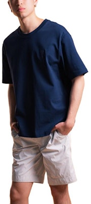 Camiseta de hombre AMI PARIS SS23 azul marino con estampado de corazones y manga corta. UTS004726-496 Details for Camiseta de hombre AMI PARIS SS23 azul marino con estampado de corazones y manga corta. UTS004726-496