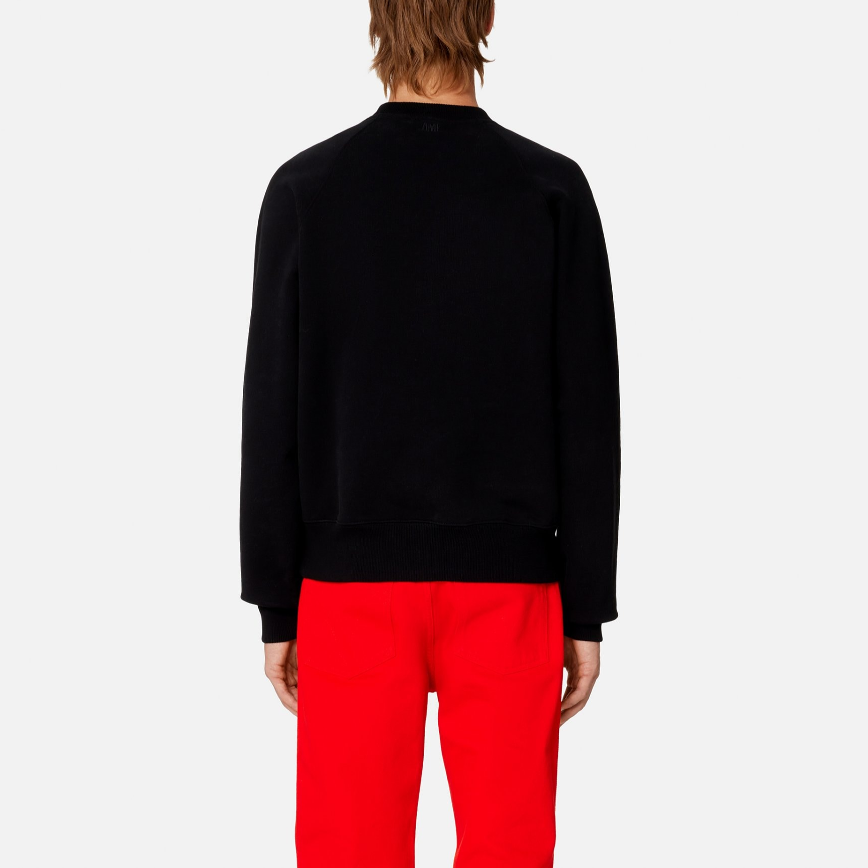 Purchase AMI PARIS SS23 Uniseks Baju Hitam dengan Sulaman Hati Merah Rekaan Retro USW004747-009