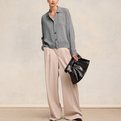 AMI Paris SS24 灰色美利奴羊毛愛心刺繡開衫男女款 UKC042KN0039-055 Lookbook AMI Paris SS24 灰色美利奴羊毛愛心刺繡開衫男女款 UKC042KN0039-055