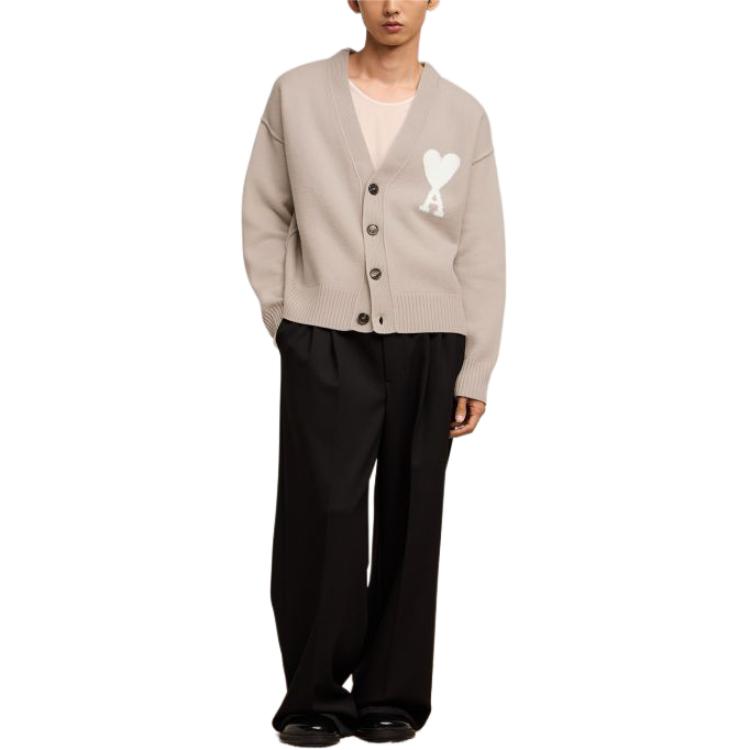 Lookbook AMI Paris SS24 愛心美利奴羊毛開衫 淺米色 男女款毛衣 UKC006018-2713