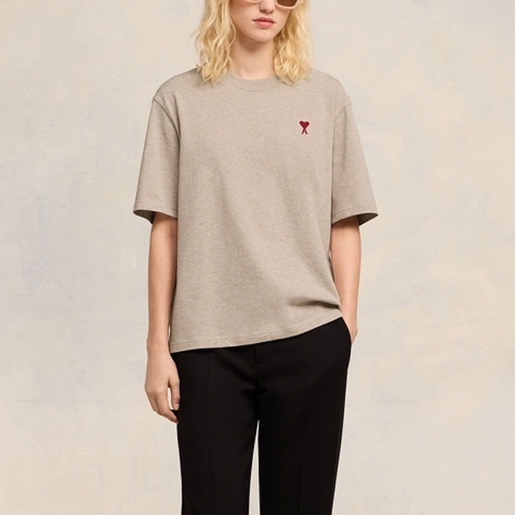 Lookbook AMI PARIS SS24 红心棉质短袖T恤 米白色 男女同款 UTS005726-2712