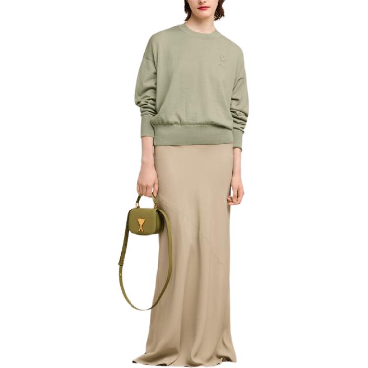 Details for AMI PARIS SS24 Suéter Unisex Crewneck Verde Salvia con Parche de Corazón. UKS042KN0039-366