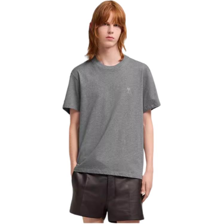 Lookbook Baju-T Uniseks AMI PARIS Cotton Crewneck dengan Sulaman Hati. UTS003724-055