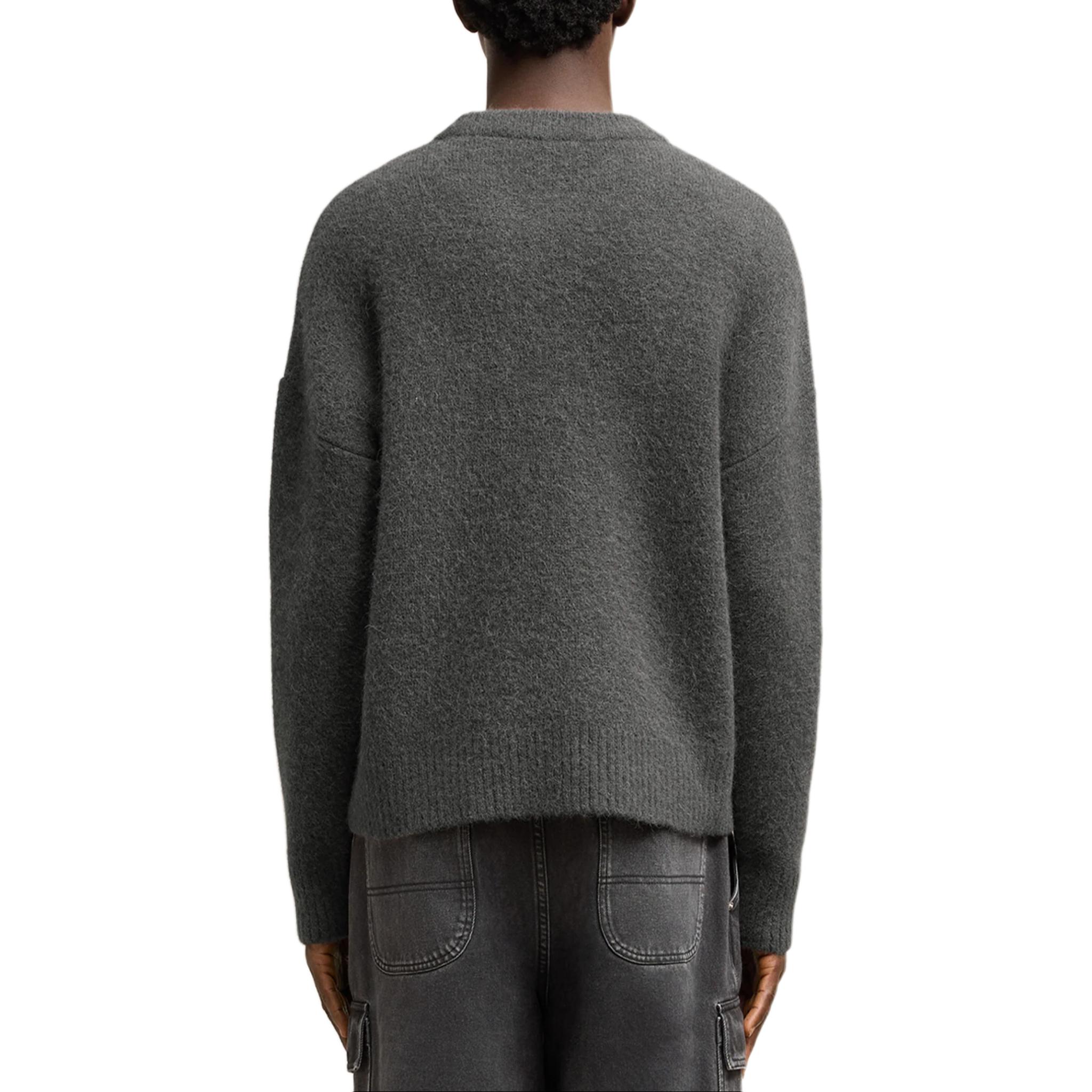 Lookbook AMI Paris 白心刺繡雲灰色中性圓領毛衣 UKS025KN0032-061