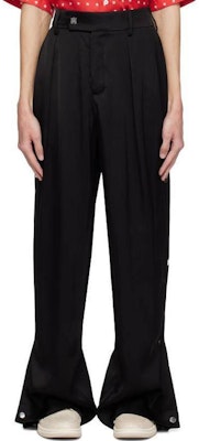 AMIRI 修身版型純黑色直筒休閒長褲。 AW23MAW015-001 Lookbook AMIRI 修身版型純黑色直筒休閒長褲。 AW23MAW015-001