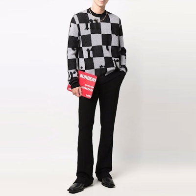 AMIRI 拼接格紋Logo羊絨圓領毛衣 多色款式。 MKL018-004 Lookbook AMIRI 拼接格紋Logo羊絨圓領毛衣 多色款式。 MKL018-004