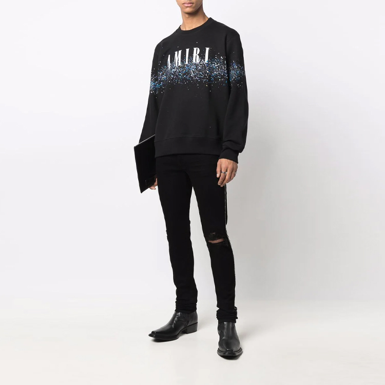 Lookbook AMIRI FW21 Jeans Hitam Kristal dengan Tampilan Distressed. MDS112018-018