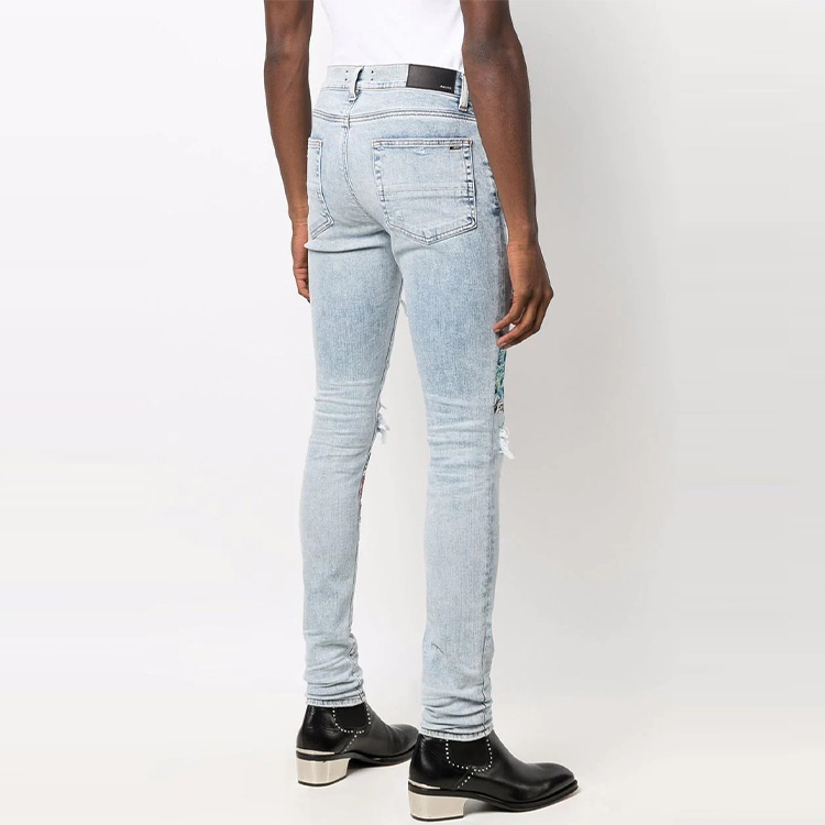 Shop AMIRI FW21 仿舊修身牛仔褲 藍丹寧 MDS065-489