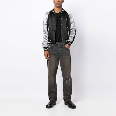 アミリ FW22 グラデーション刺繍ダメージデニムジーンズ グレー メンズ PS23MDF008-950 Lookbook アミリ FW22 グラデーション刺繍ダメージデニムジーンズ グレー メンズ PS23MDF008-950