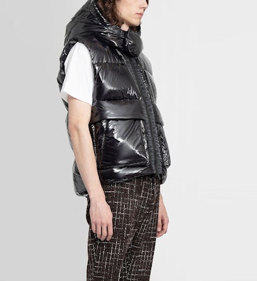 AMIRI 黑色標誌印花羽絨背心 PS22MOV001-001 Purchase AMIRI 黑色標誌印花羽絨背心 PS22MOV001-001