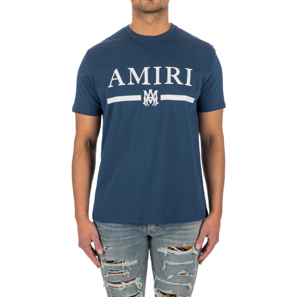 Lookbook AMIRI 男款藍色Logo印花圓領短袖T恤。 SS22MJL004433