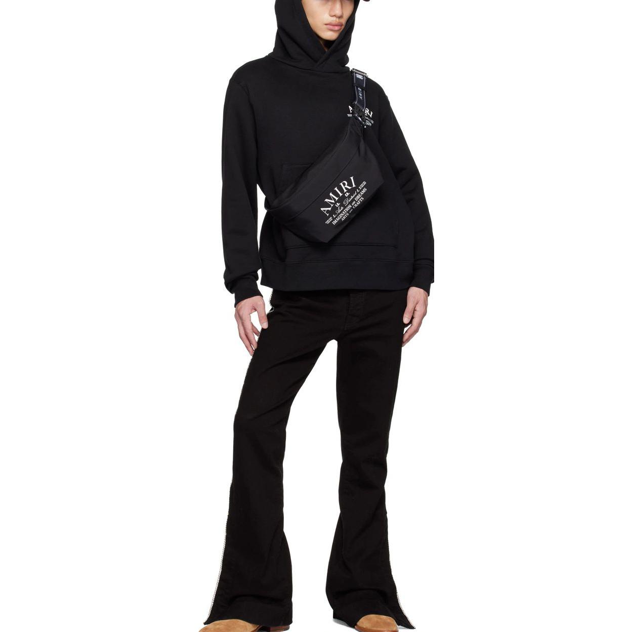 Lookbook AMIRI SS23 黑色字母印花連帽長袖上衣. PXMJG001-001