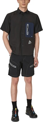 and wander Seluar Pendek Cargo Hitam Longgar Mid-Rise 5743122901-010 Lookbook and wander Seluar Pendek Cargo Hitam Longgar Mid-Rise 5743122901-010