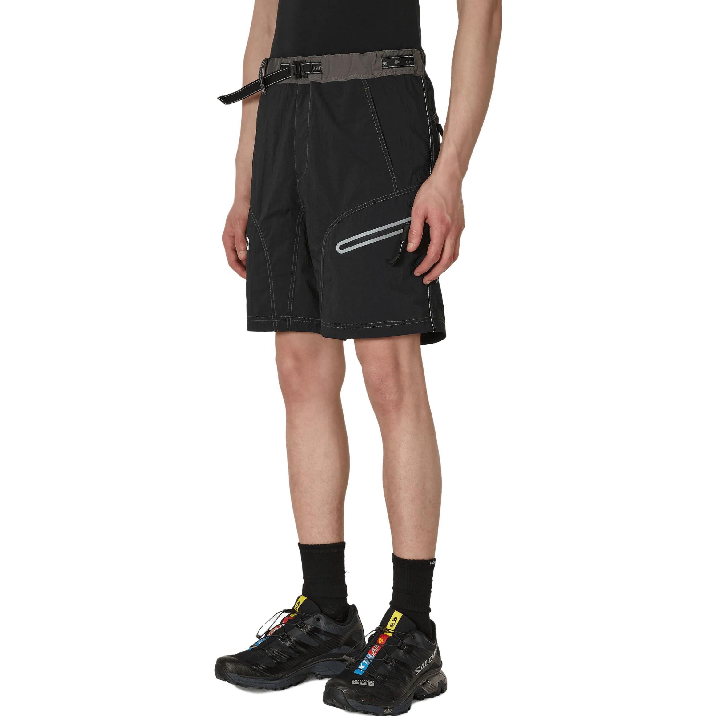 Purchase and wander Seluar Pendek Cargo Hitam Longgar Mid-Rise 5743122901-010