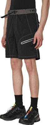 and wander Seluar Pendek Cargo Hitam Longgar Mid-Rise 5743122901-010 Purchase and wander Seluar Pendek Cargo Hitam Longgar Mid-Rise 5743122901-010