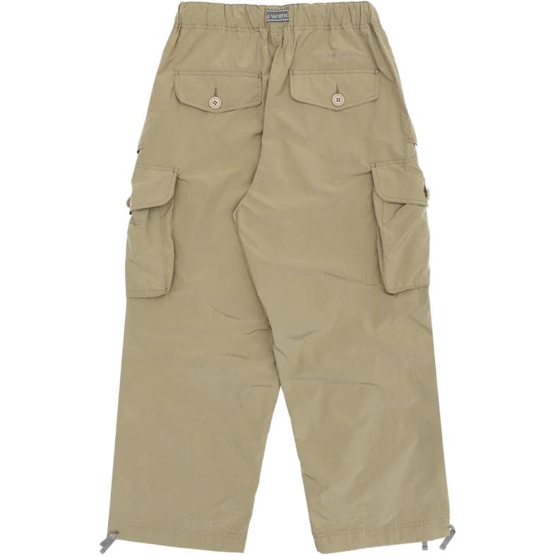 Lookbook and wander Seluar Kasual Longgar Khaki dengan Rekaan Warna Padu 5744182169043