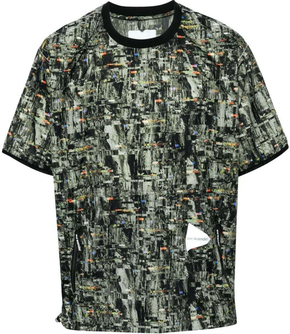 and-wander-mosaic-camo-print-crew-neck-t-shirt-black-5744121111