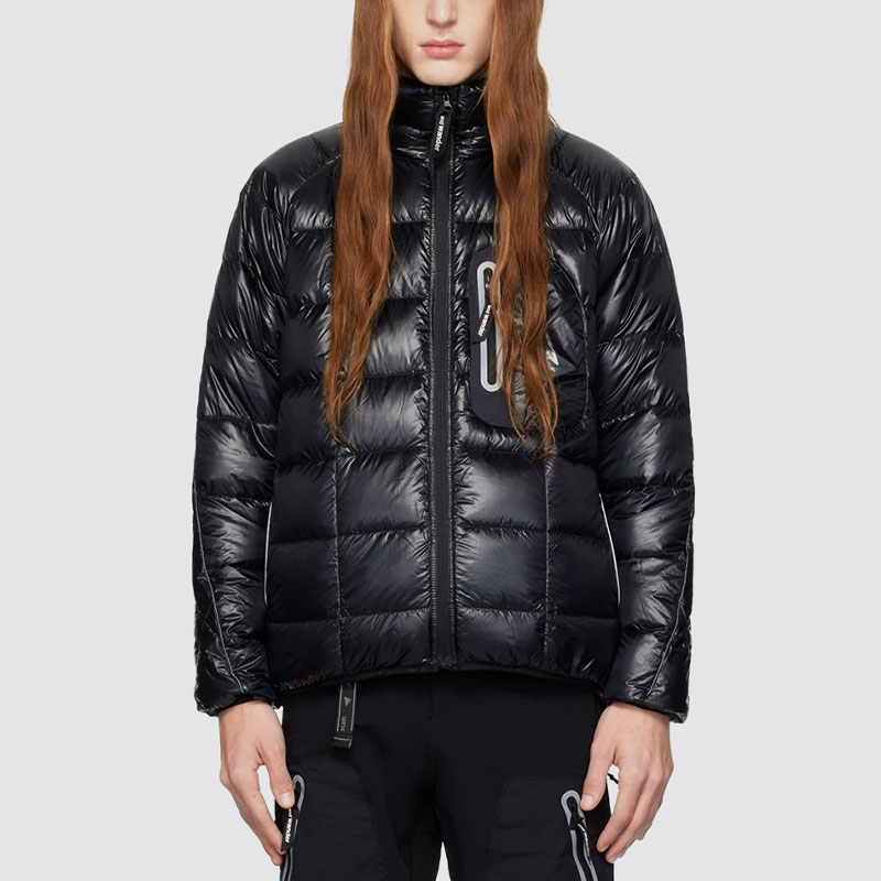 Lookbook and wander FW23 Jaket Zip-Up Bulu Hitam Uniseks dengan Kolar Berdiri 5743231007-010