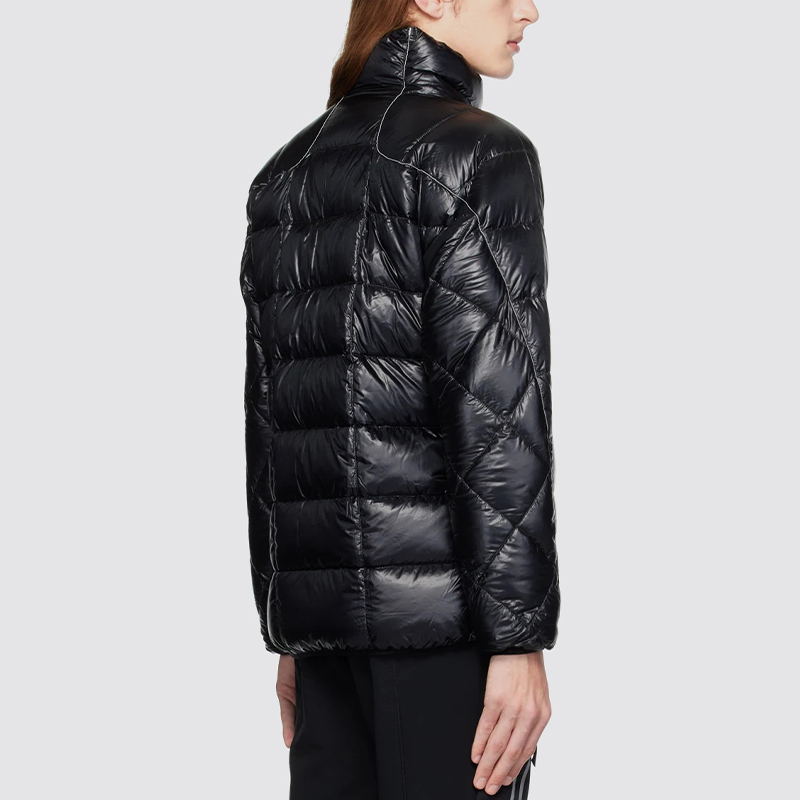 Shop and wander FW23 Jaket Zip-Up Bulu Hitam Uniseks dengan Kolar Berdiri 5743231007-010