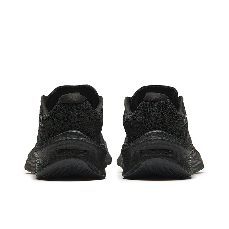 Shop Anta 'Penguasa Aspal Hitam Emas' 912415590-6