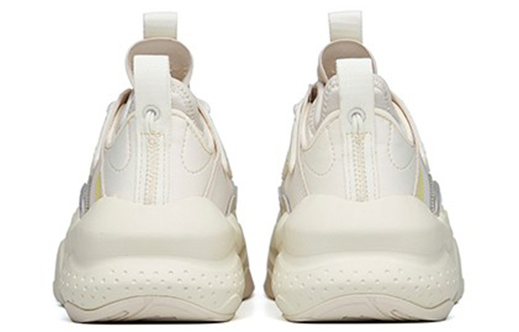 Shop Anta安踏 霸道 威峰 輕便耐磨 低幫 運動休閒鞋 男款 灰白色