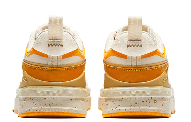Shop Anta A-Flashfoam Att Low Top Arancione Bianco ''Pineapple Bun'' 912338093-1