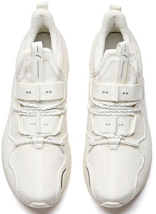 Anta安踏 A-Flashfoam蟲洞科技 低筒 跑步鞋 男款 白 Lookbook Anta安踏 A-Flashfoam蟲洞科技 低筒 跑步鞋 男款 白