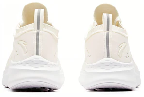 Shop Sepatu Lari Ringan Anta 'Ivory White' Bernapas 12925598-1