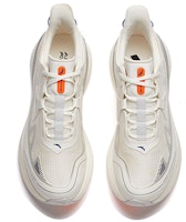 Anta安踏 C37 2.0 SU 跑步系列 軟底 慢跑鞋 男款 象牙白 Shop Anta安踏 C37 2.0 SU 跑步系列 軟底 慢跑鞋 男款 象牙白