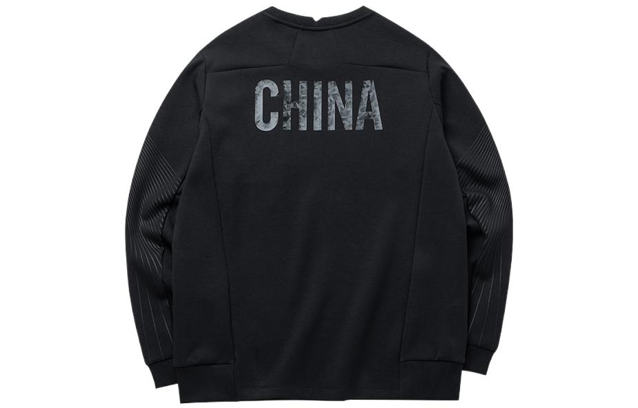 Lookbook 安踏冠軍全天候系列黑色休閒運動連帽衫 152210735-1