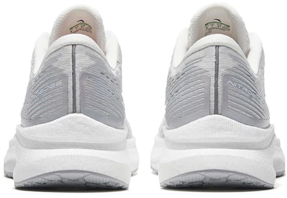 Anta安踏 冠軍跑鞋Lite 減震防滑耐磨 低筒 跑步鞋 男款 灰白 Shop Anta安踏 冠軍跑鞋Lite 減震防滑耐磨 低筒 跑步鞋 男款 灰白