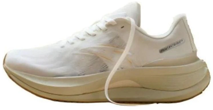 anta-champion-running-white-112425561-6