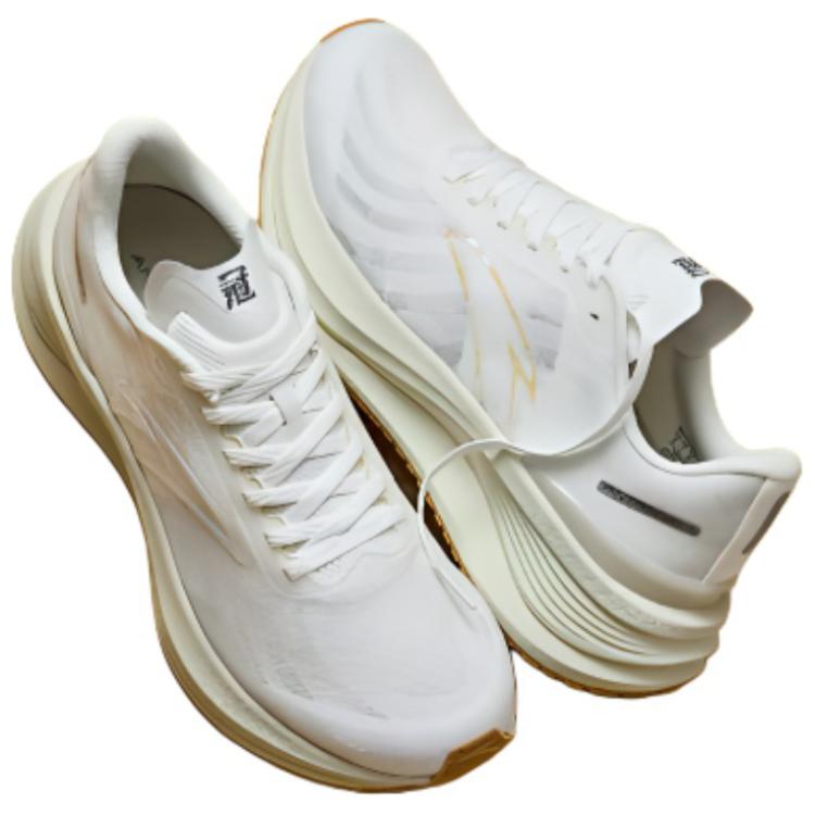 Purchase 安踏冠军跑鞋“白色” 112425561-6