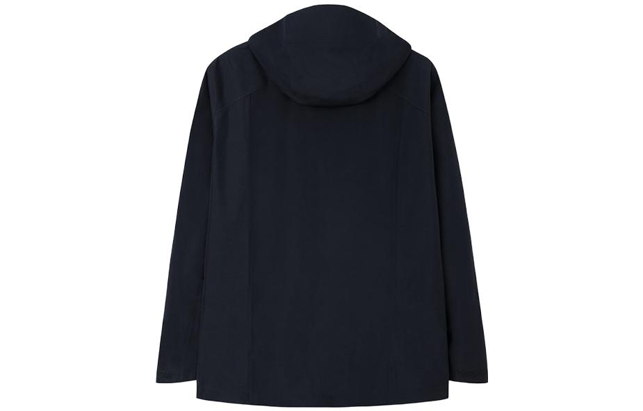 Lookbook 安踏冠軍系列拉鏈連帽外套 夜海黑 152330615-1