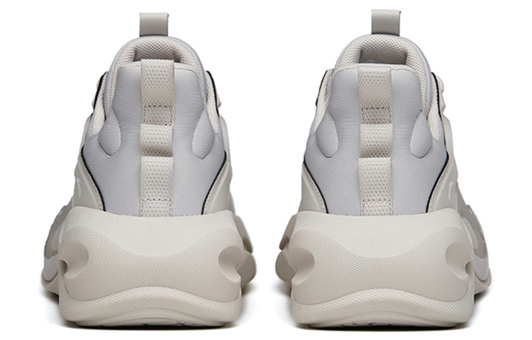 Shop 安踏超摆2代 低帮 "灰色" 112218840-1