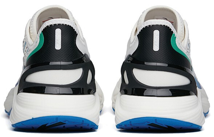 Shop Anta Chuang 2.0 Chaussures de Running à Lacets ''Blanc Bleu'' 112215586-10
